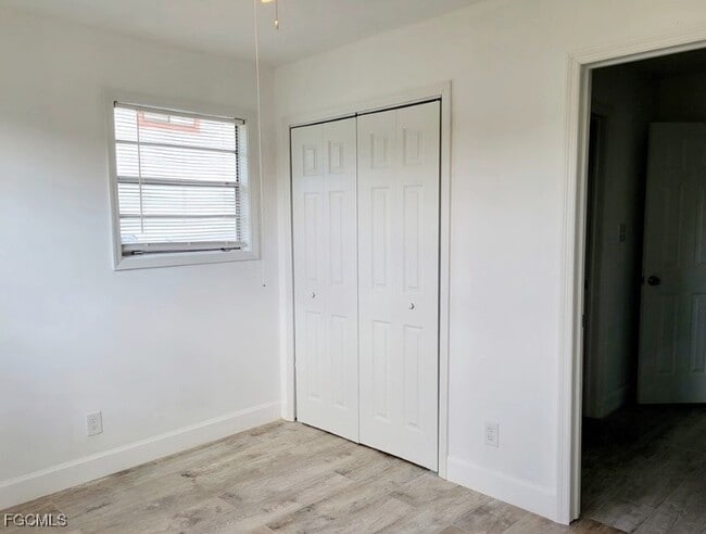 Building Photo - 9765 Montana Ct