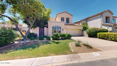 Building Photo - 8100 E Camelback Rd