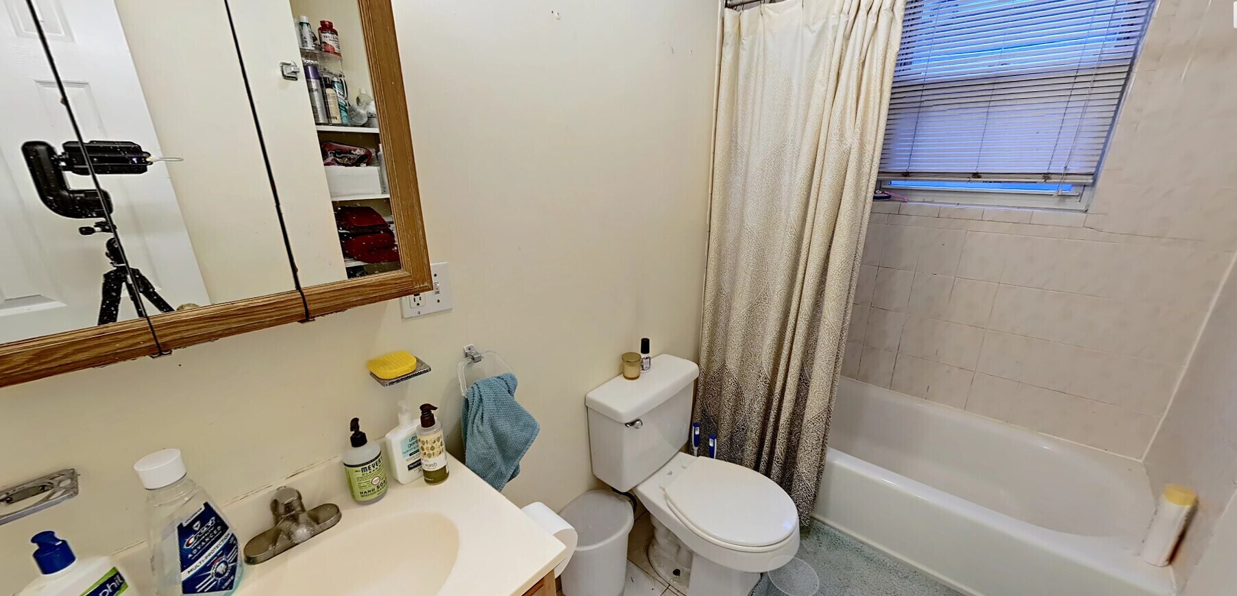 Building Photo - 216 Freeman St