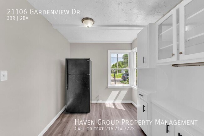 Building Photo - 21106 Gardenview Dr