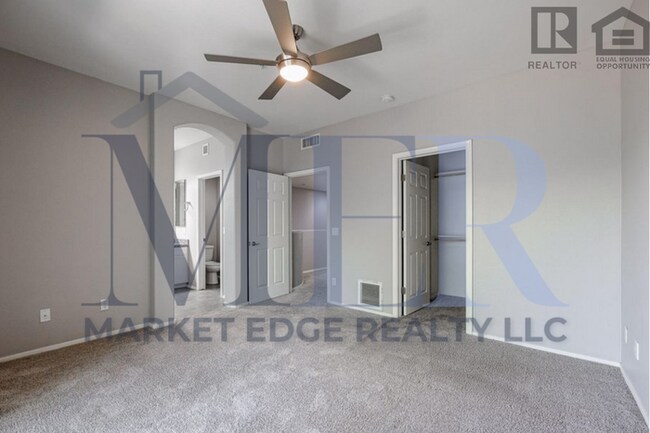 Building Photo - 3Bed/2.5Bath Condo at 35th Ave/Deer Valley...