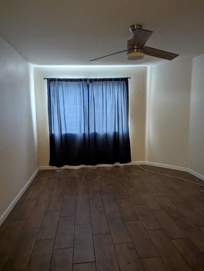 Building Photo - 5038 S Rainbow Blvd