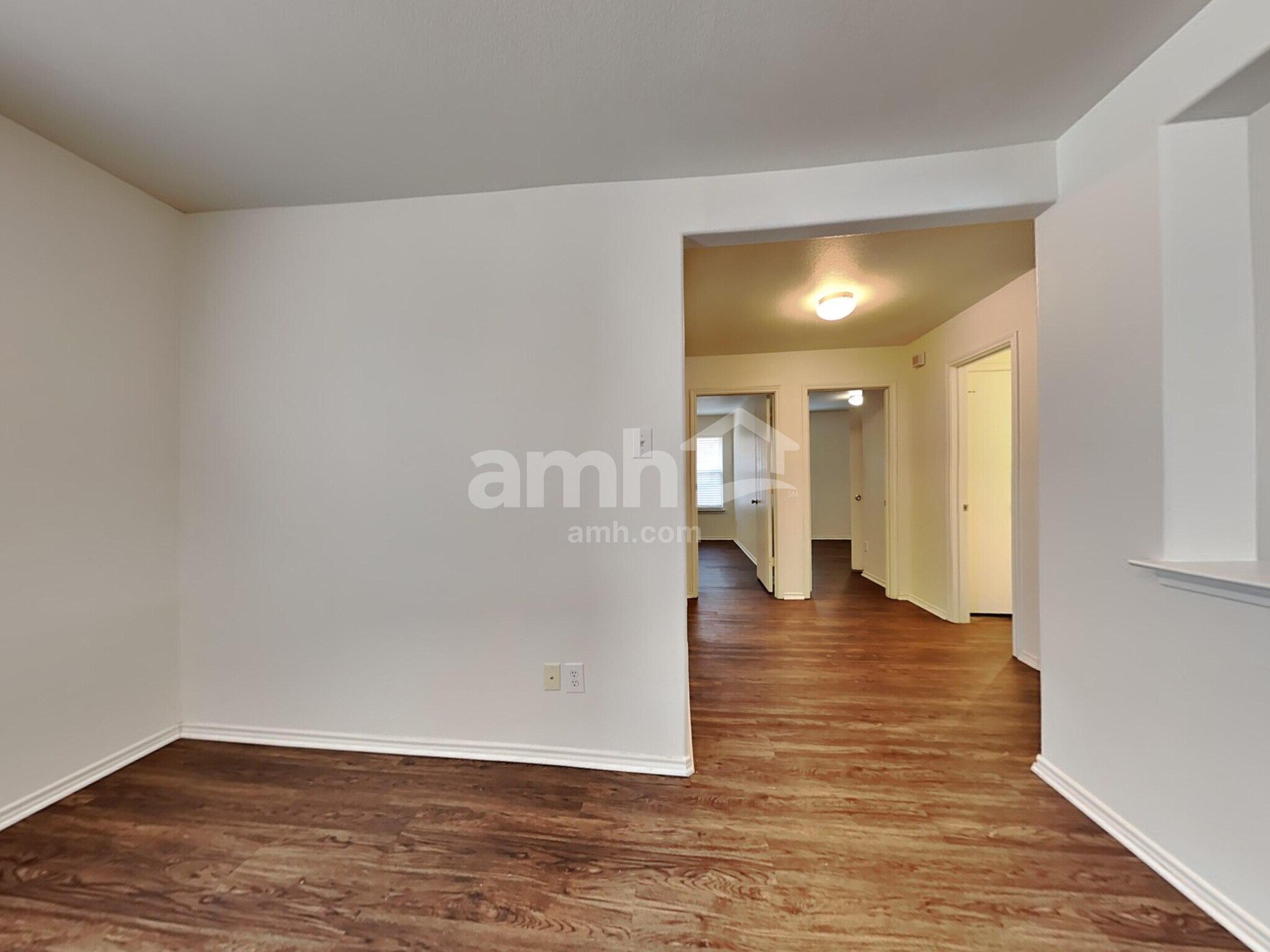 Building Photo - 1352 N Cozumel St