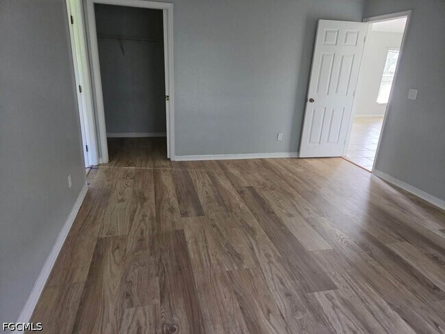 Building Photo - 395 Palomar Ave
