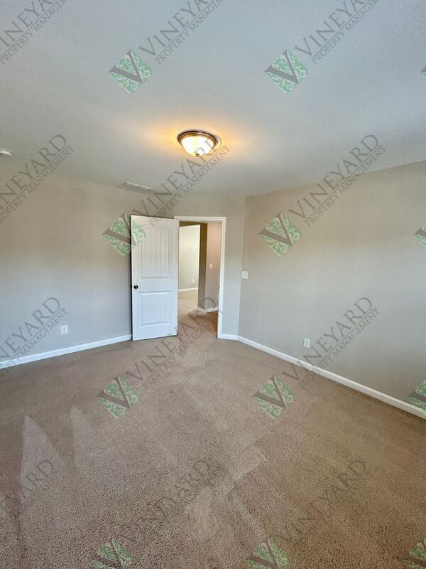 Building Photo - 7090 Post Pk Wy
