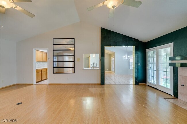 Building Photo - 224 Garfield Dr