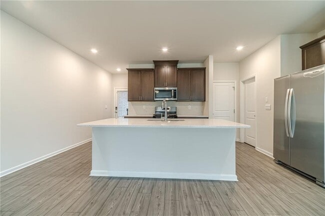 Building Photo - 1412 Villageside Ct