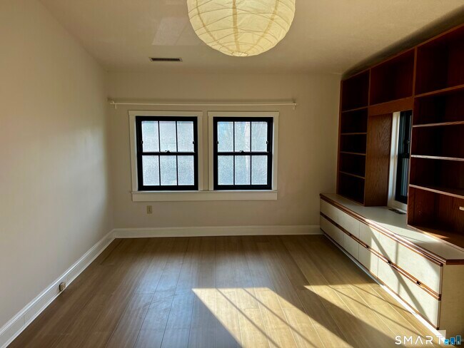 Building Photo - 34-36 Charter Oak Pl