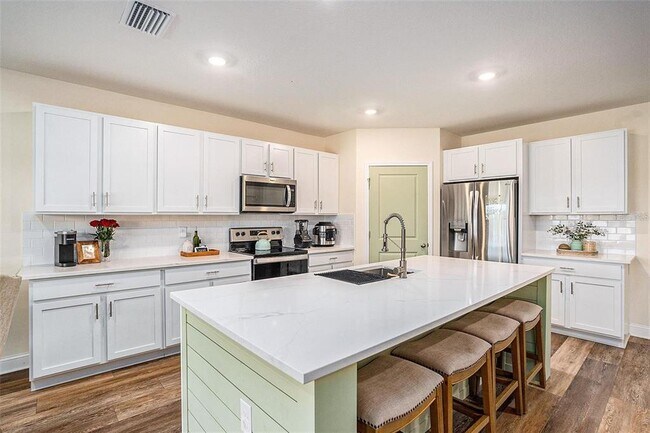 Building Photo - 33773 Jasper Stone Dr