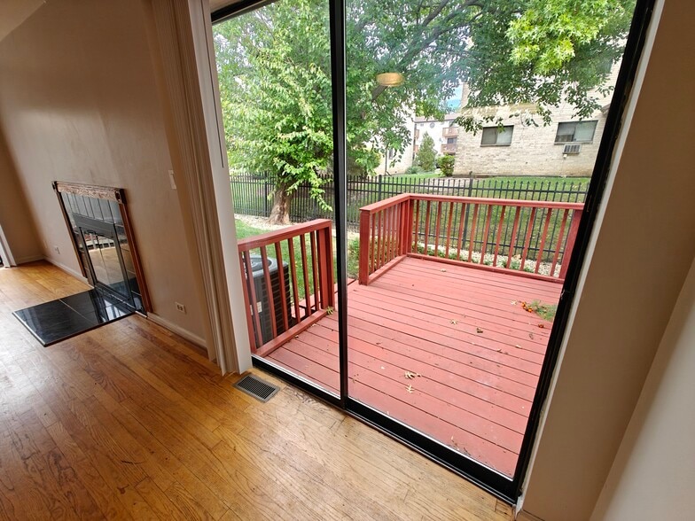 Building Photo - 1410 N Whispering Springs Cir