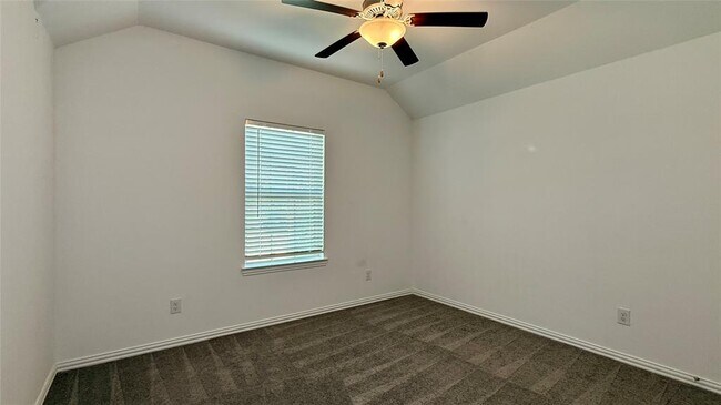 Building Photo - 13018 Hydeland Dr