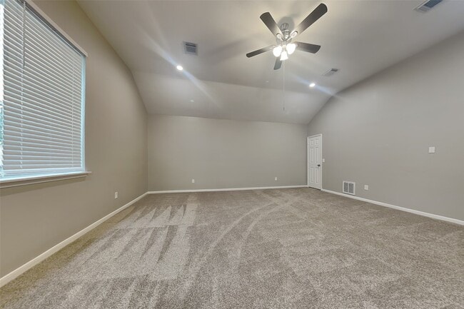 Building Photo - 7102 Blanco Pines Dr