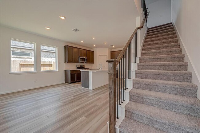 Building Photo - 21807 White Stone Creek Dr
