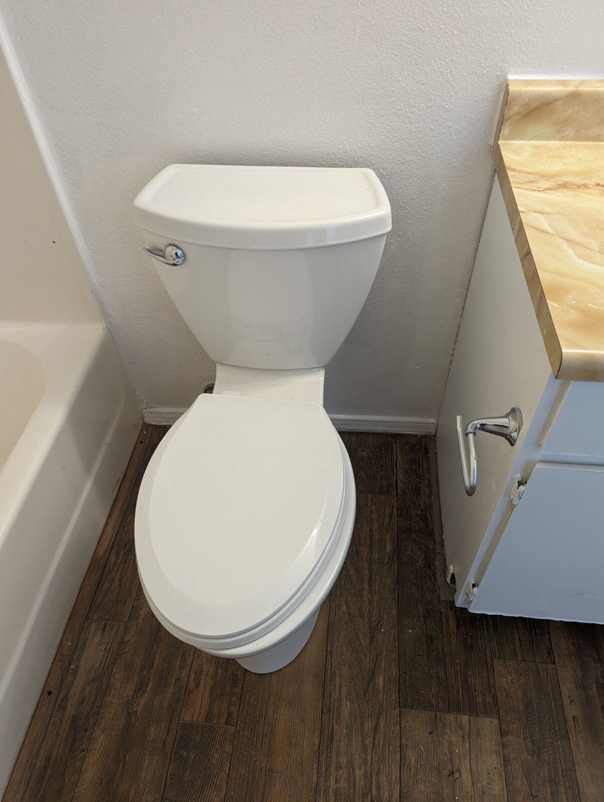 Building Photo - 2329 Sambrano Ave