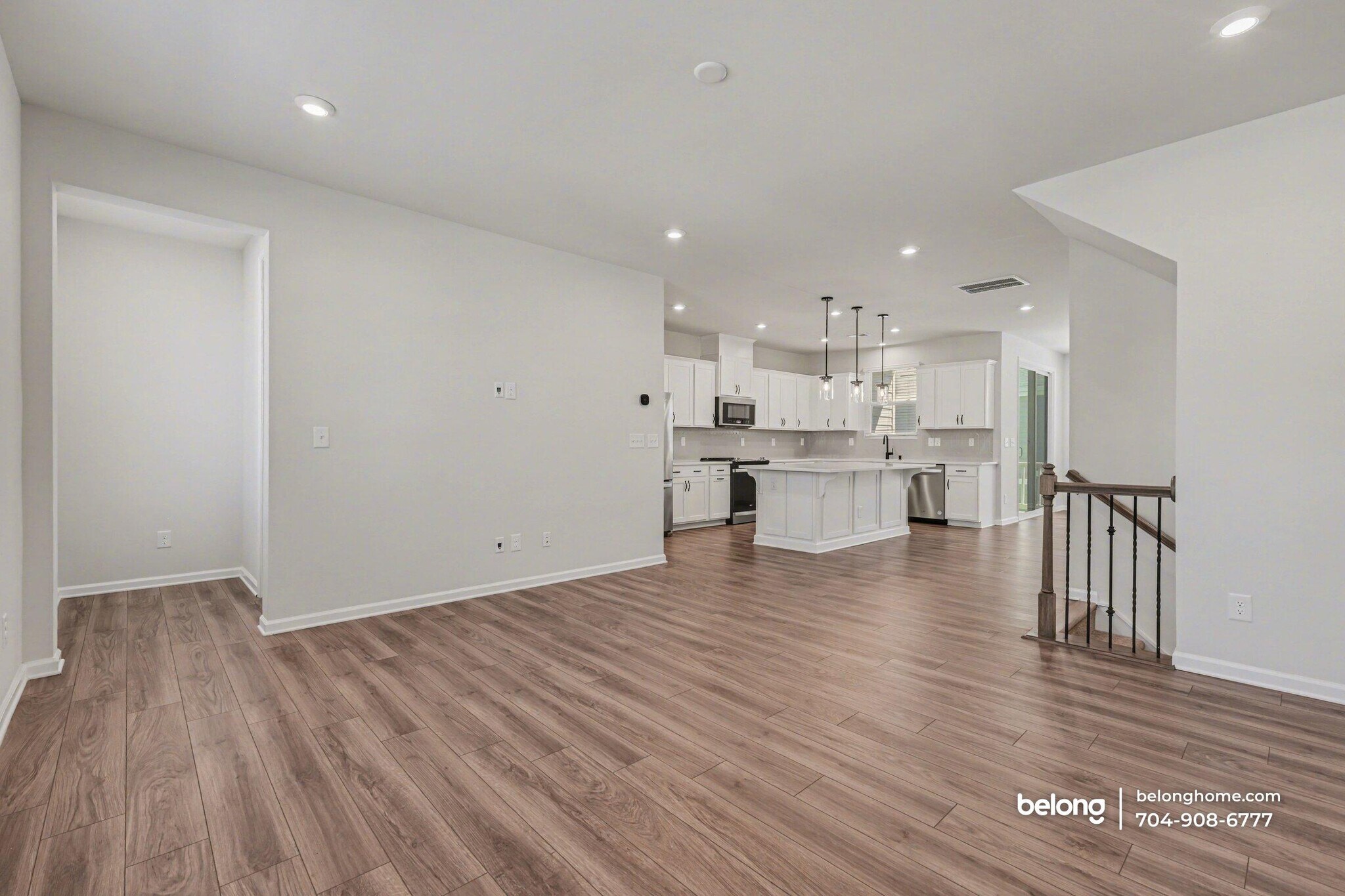 Building Photo - 416 Burr St