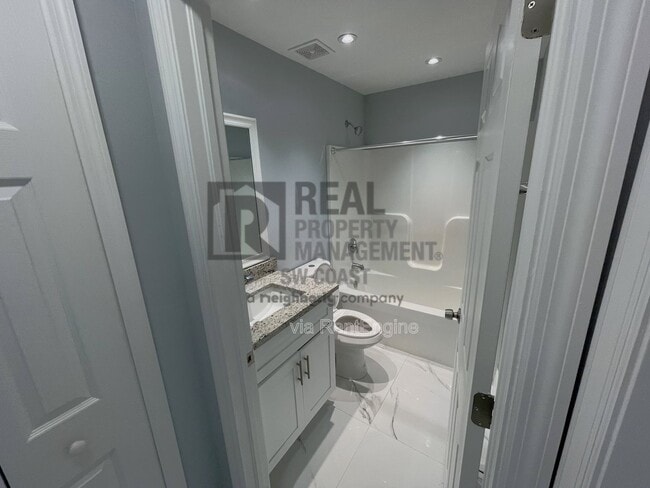 Building Photo - 5349 29th St SW