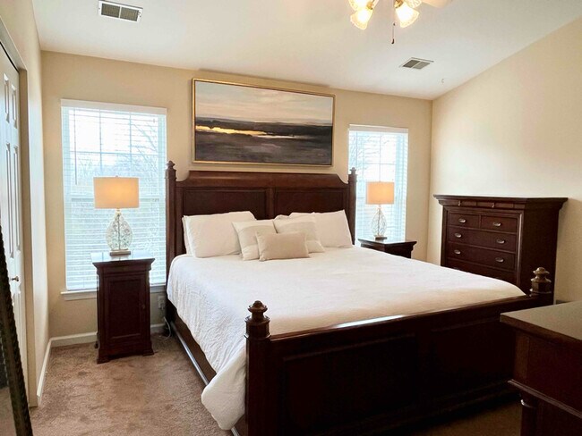 Building Photo - 595 Coach Hill Ct