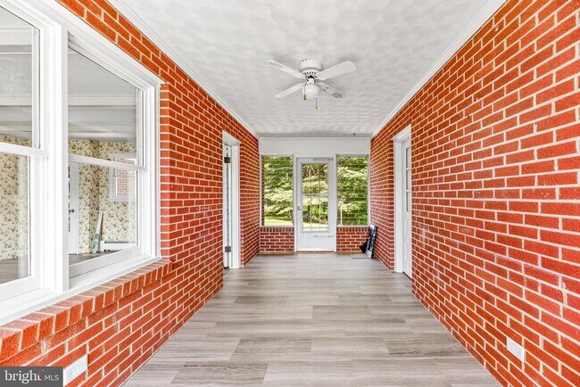 Building Photo - 2535 Solomons Island Rd