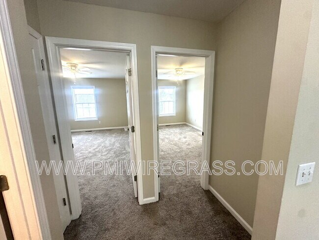 Building Photo - 125 Commons Dr