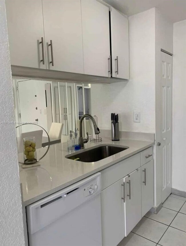 Building Photo - 8000 SW 149th Ave