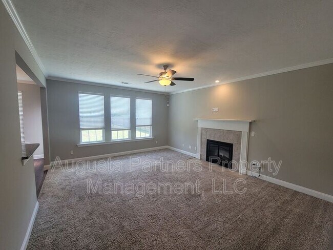 Building Photo - 1733 Ethan Way