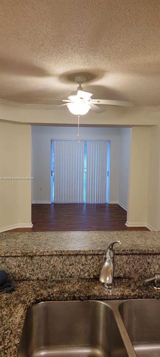 Building Photo - 2494 Centergate Dr