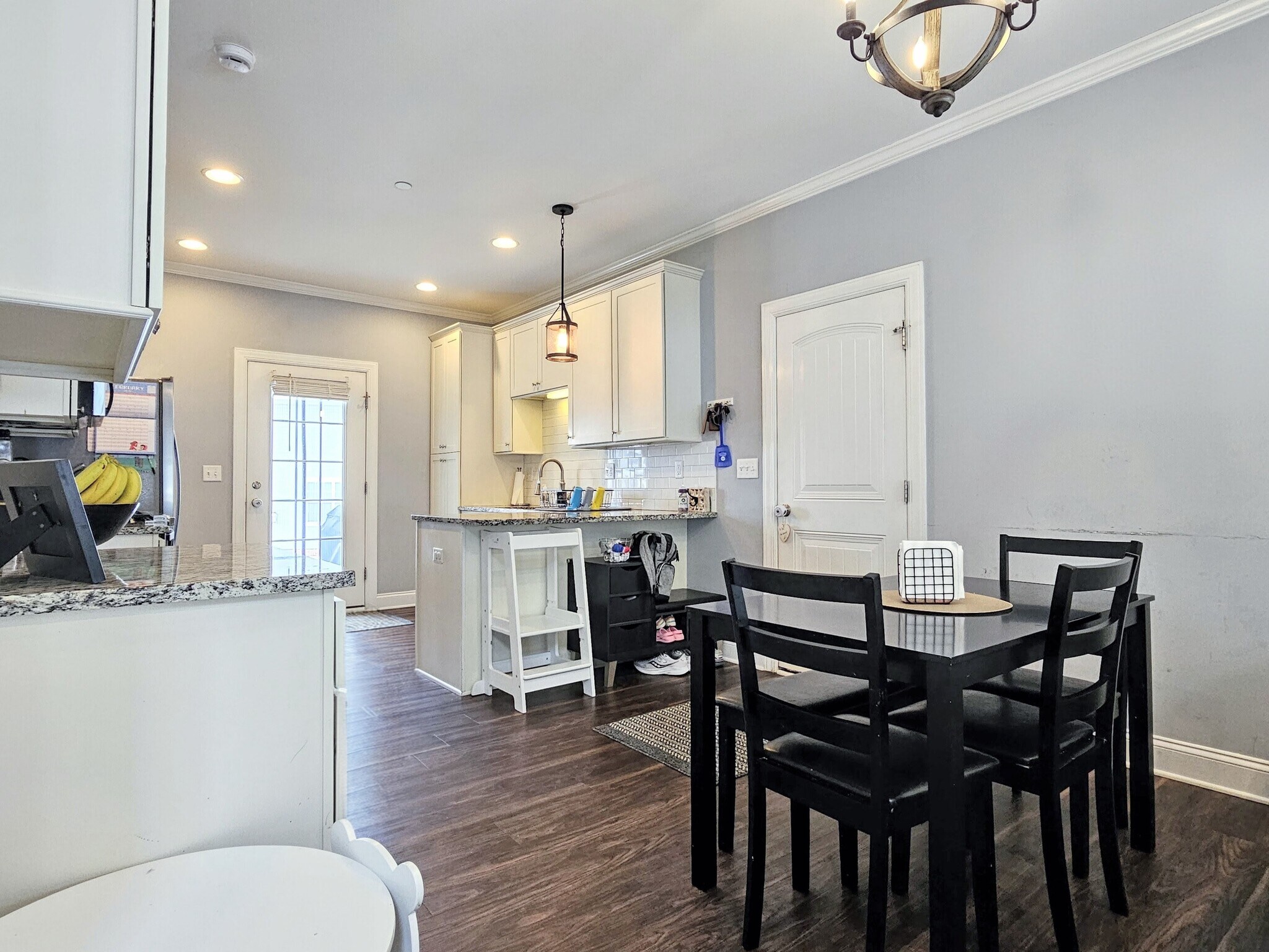 Building Photo - 634 Brentwood Dr