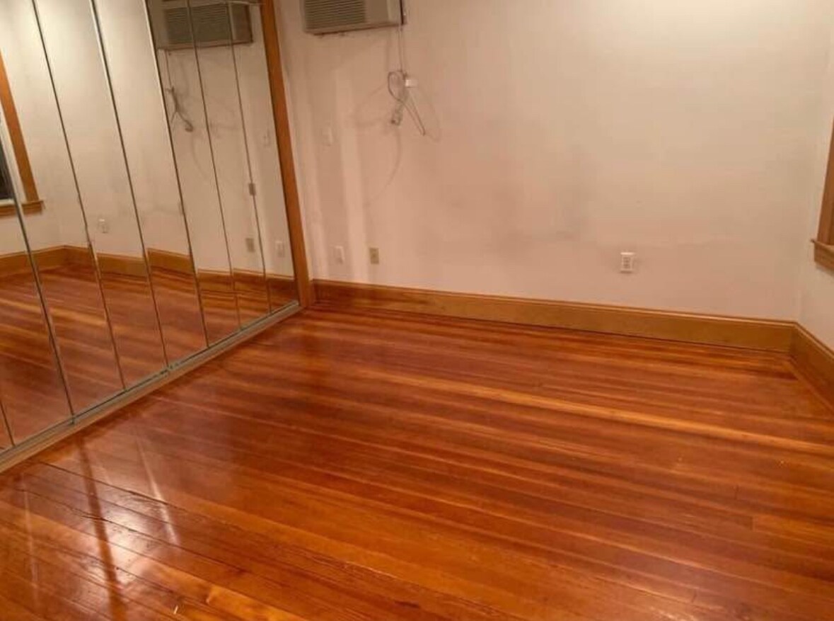 Building Photo - 784 Broadway