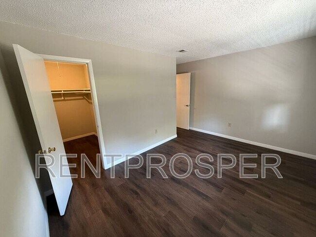 Building Photo - 4263 S Semoran Blvd