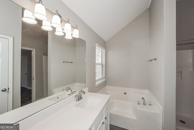 Building Photo - 426 Pecan Wood Cir
