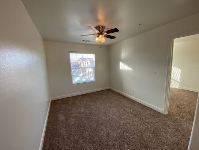 Building Photo - Beautiful 2 Story Home in Gated Avalon Com...