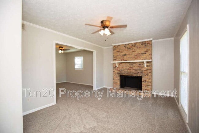 Building Photo - 4500 Linda Dr