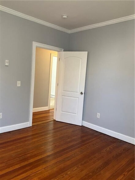 Building Photo - 45 Harvest St