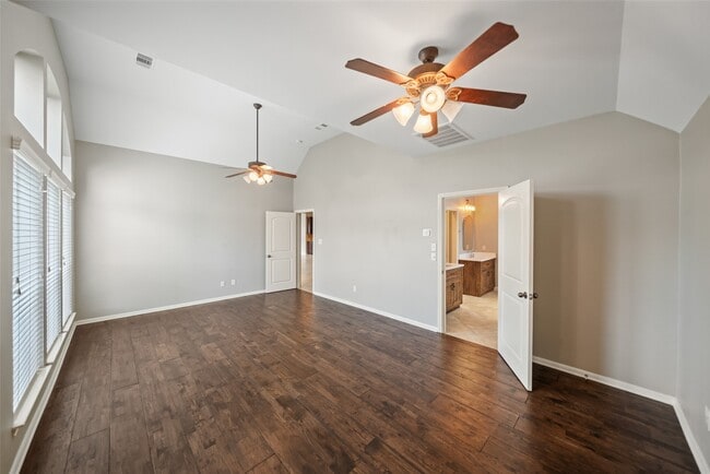 Building Photo - 2818 Red Maple Dr