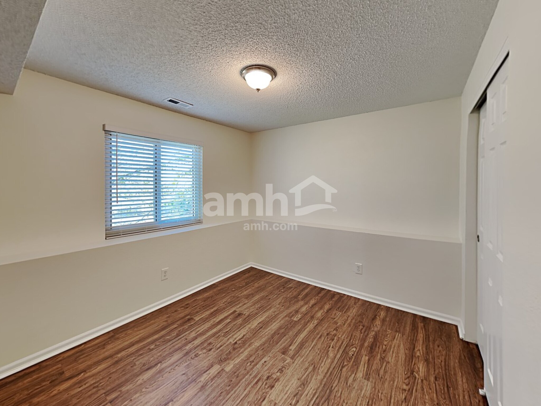 Building Photo - 12034 Glencoe St