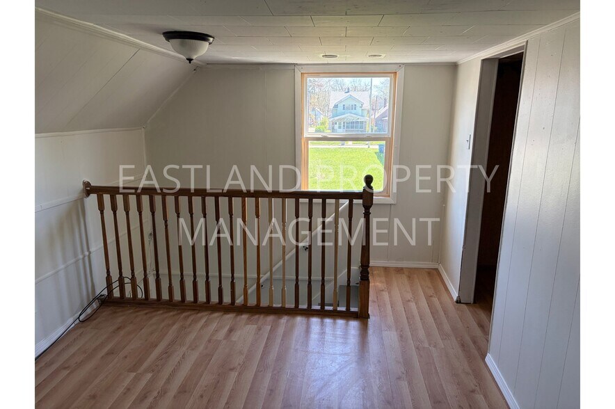 Building Photo - 1964 Burr St