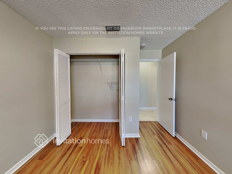 Building Photo - 12152 NW 35th Pl