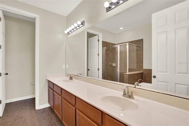 Building Photo - 1994 Silverweed Way