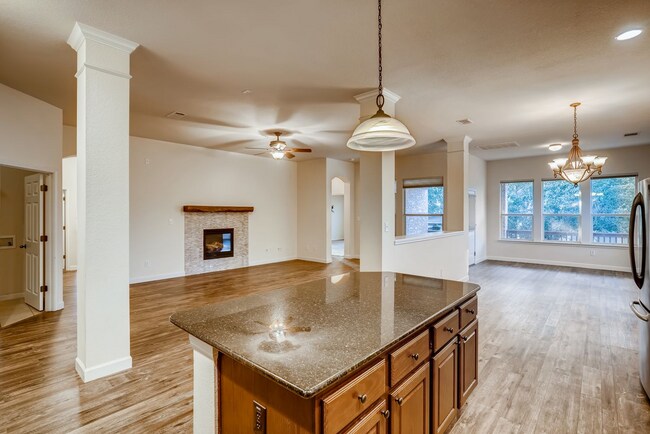 Building Photo - 2606 Mingus Dr