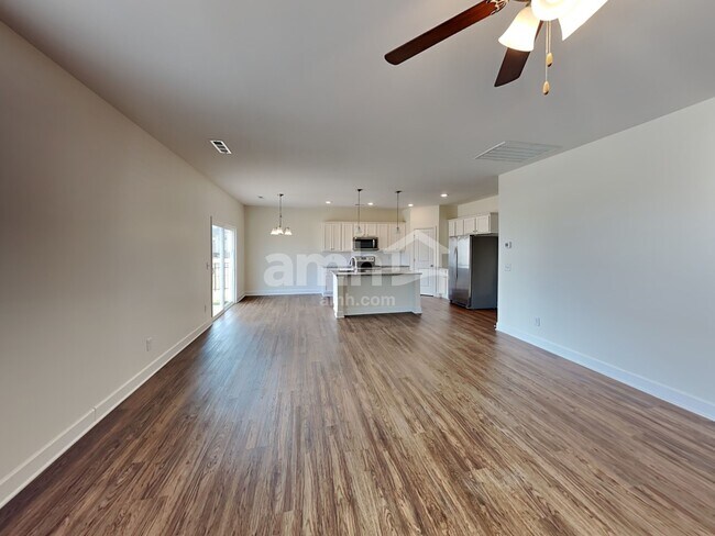 Building Photo - 5290 Lake Maxwell Dr