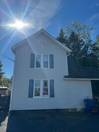 Building Photo - 9 Nicholas Square