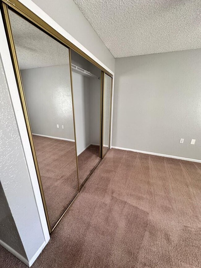 Building Photo - **For Sale** Images Circle Unit 207