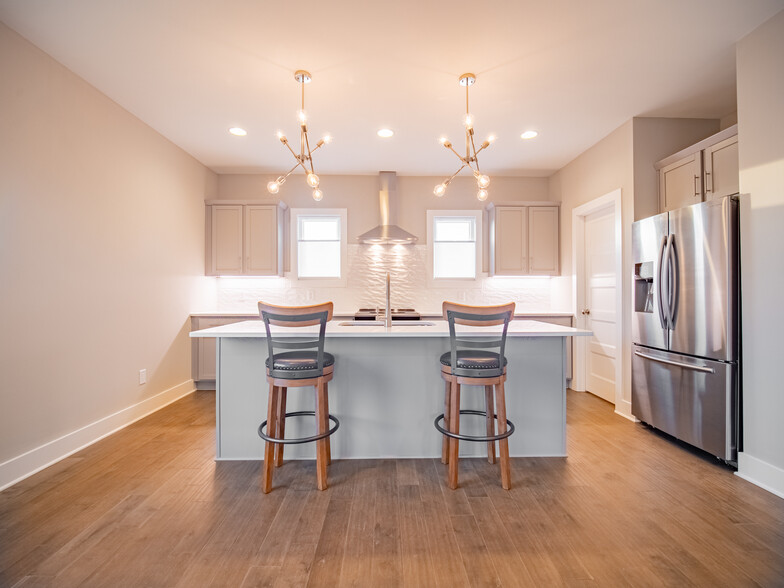 Kitchen - 1122 Baptist World Center Dr