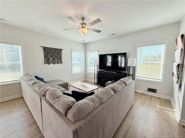 Building Photo - 39 Princelet Pt