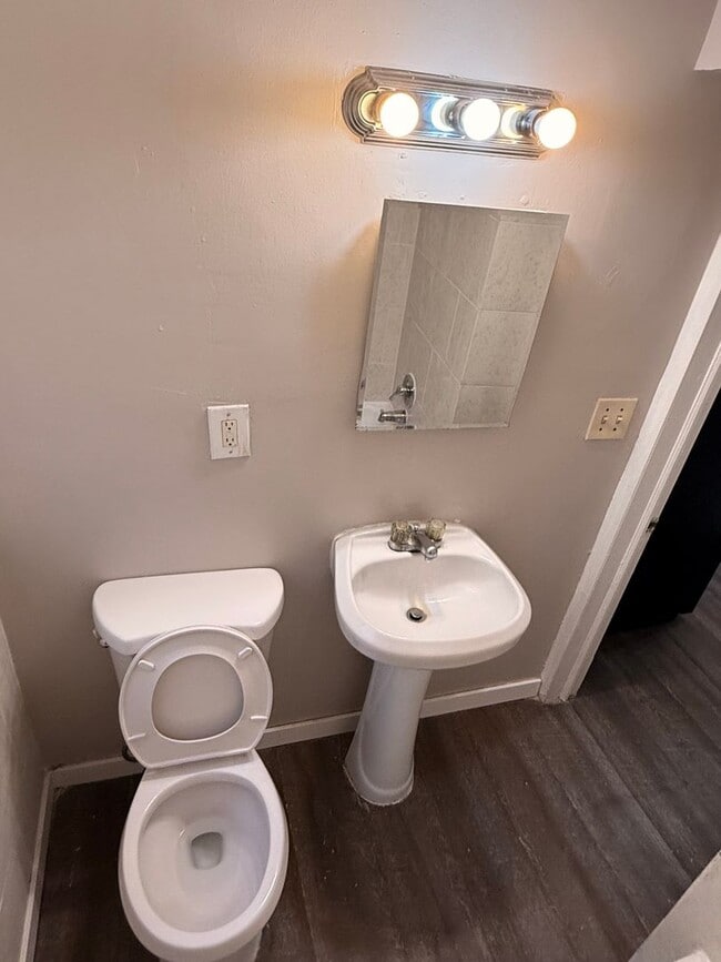 Building Photo - 3718 Oakland Ave S