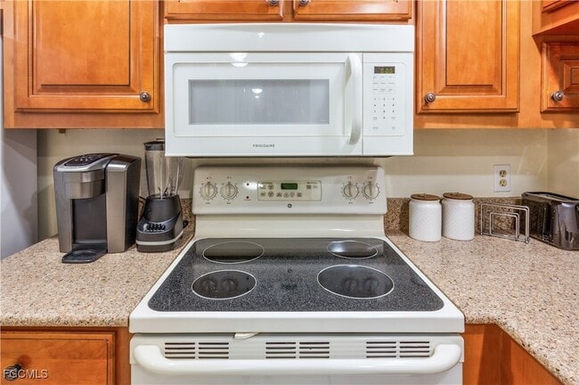 Building Photo - 15126 Parkside Dr