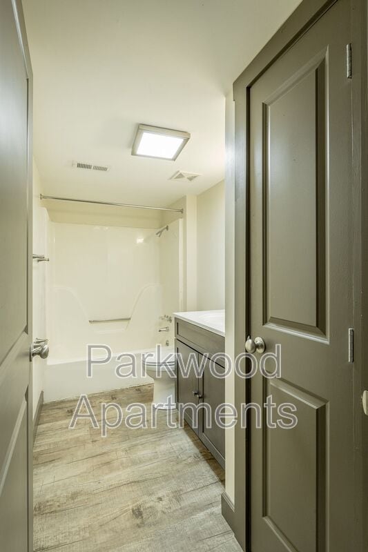 Building Photo - 203 4th St