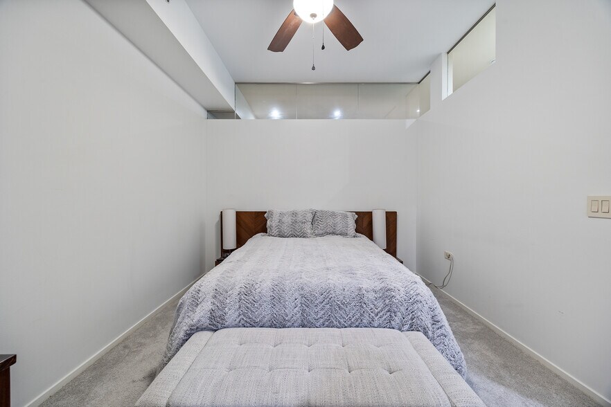 Building Photo - 310 S Michigan Ave