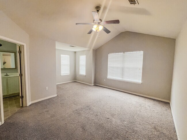 Building Photo - 122 Peoria Blvd