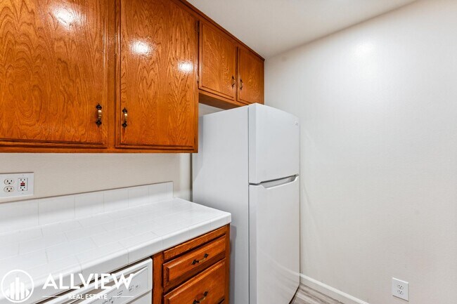 Building Photo - 7572 Amazon Dr